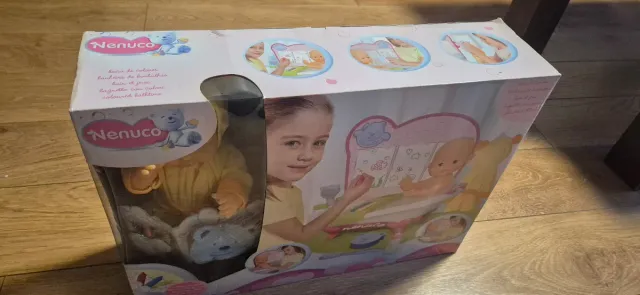 Nenuco Baño de Colores Juguete Muñeca