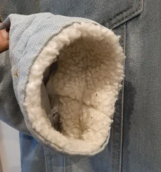 Cazadora vaquera con borreguito unisex