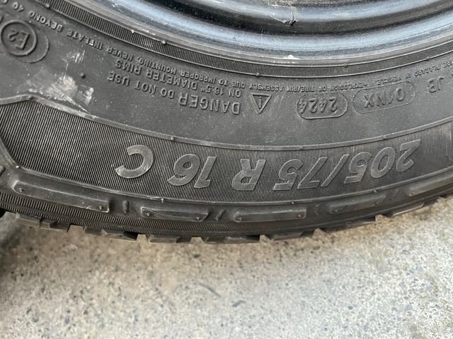 Neumáticos 205/75R16