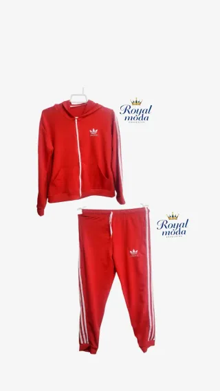 Conjunto deportivo Adidas dos piezas