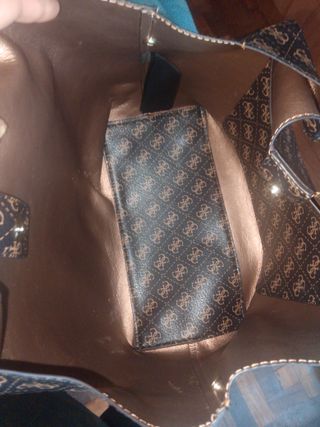 Bolso Guess Negro y Marrón