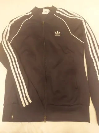 Chaqueta deportiva Adidas negra