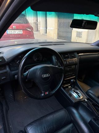 Audi S8 1998