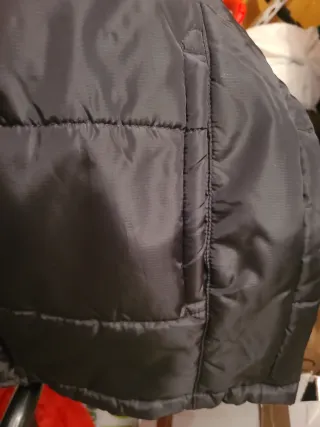 Cazadora negra y gris. Talla S