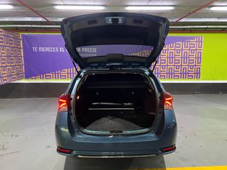 Toyota Auris Hybrid 2017