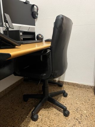 Silla de oficina negra