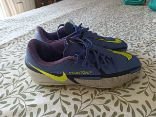Botas de fútbol Nike Tacos Azules y Moradas
