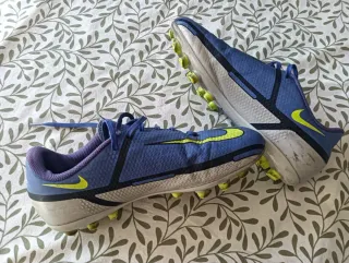 Botas de fútbol Nike Tacos Azules y Moradas