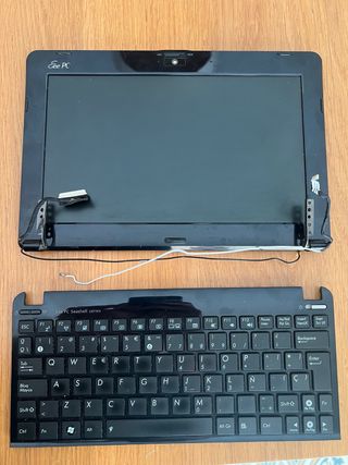 Pantalla Asus Eee PC 1015PN y accesorios