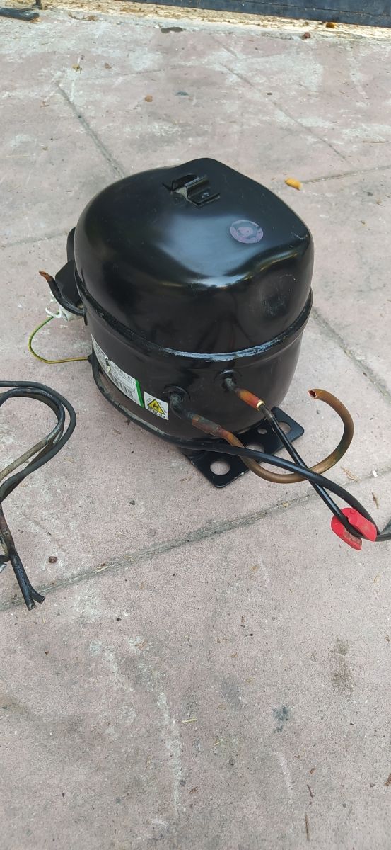 Motores frigoríficos...a 10€ uno