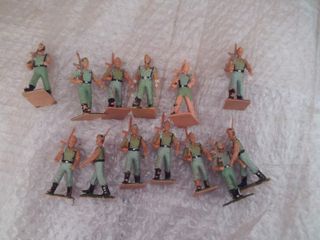 lote 13 legionarios de la marca reamsa de la legio