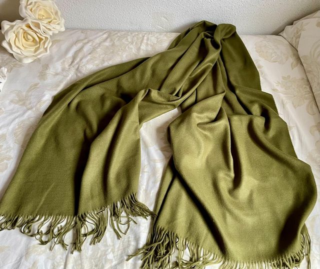 Pack Invierno Mujer: 2 Bufandas + Gorro