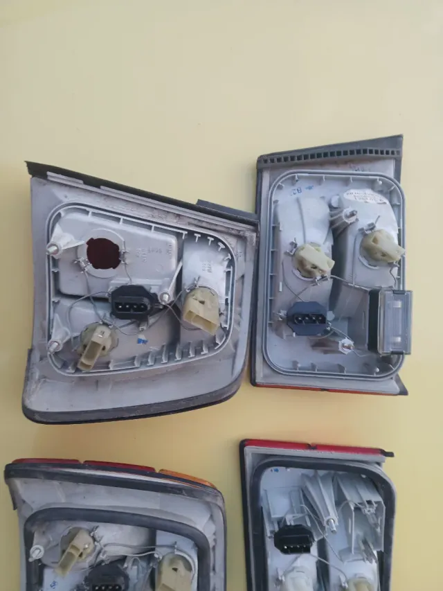 Pilotos Traseros BMW E34