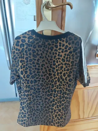 Camiseta Adidas Estampado Leopardo