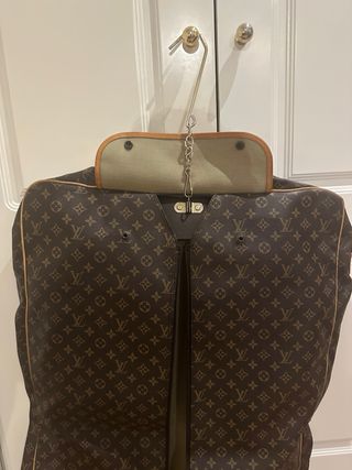 Portatrajes Louis Vuitton Monogram Marrón