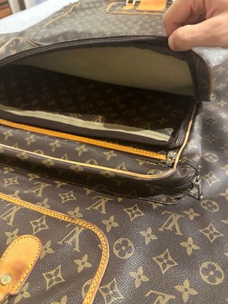 Portatrajes Louis Vuitton Monogram Marrón