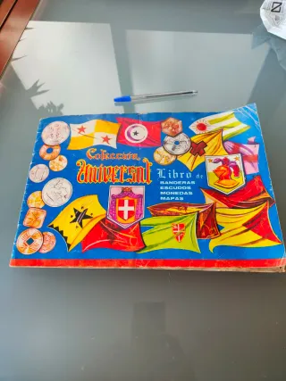 Álbum Coleccionista Vintage Banderas Escudos Moned
