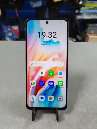 OPPO A79 5G verde turchese.