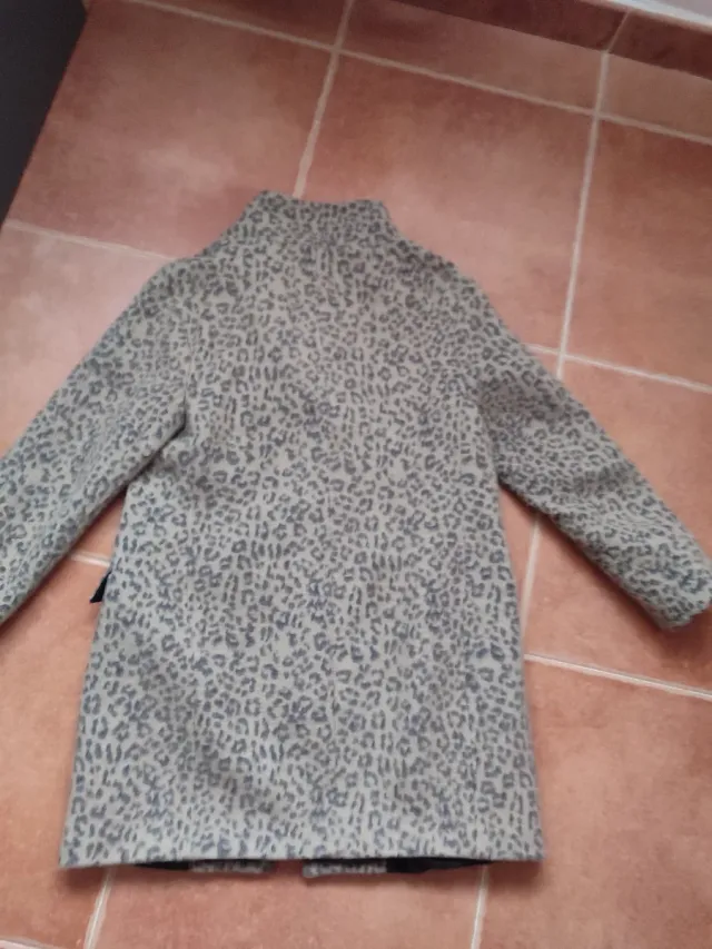 Abrigo estampado leopardo mujer