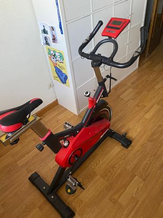 Bicicleta Estática Maketec Roja