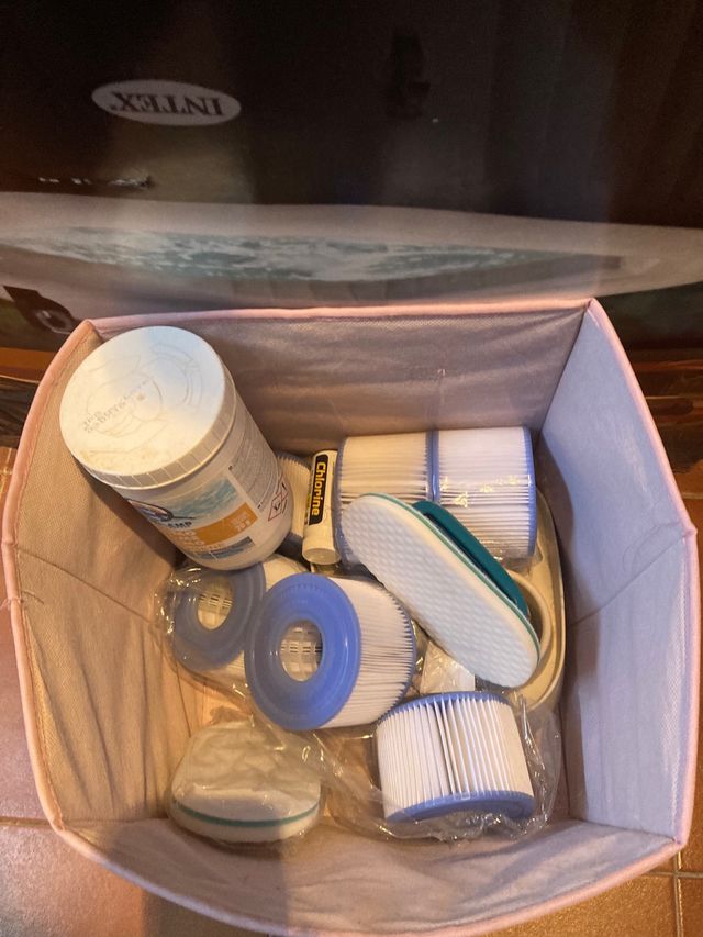 Pure Spa Inflable Portátil con aspirador.