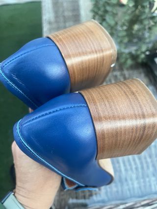 Zapatos de piel azul italianos