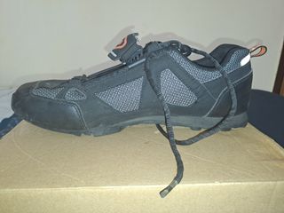 TALLA 45-ZAPATILLAS MTB
