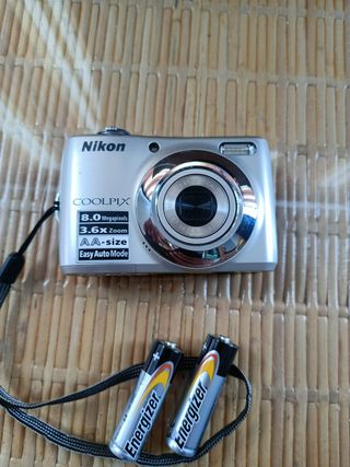 Nikon Coolpix L21 Fotocamera Digitale 8 MP