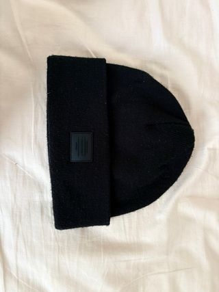 Gorro negro de lana