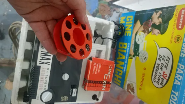 Proyector Cine Max Bianchi KG6