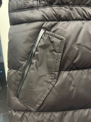 Plumón Norway Negro con Capucha y Pelo, talla S
