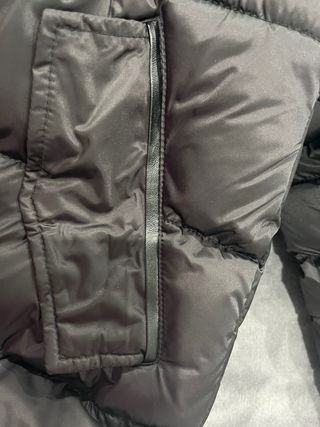 Plumón Norway Negro con Capucha y Pelo, talla S
