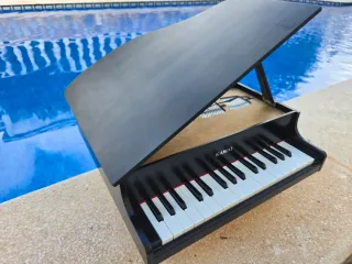 MINI PIANO KAWAI  INSTRUMENTO JAPÓN 