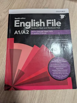 Libro English File A1-a2 Elementary. Fourth editio