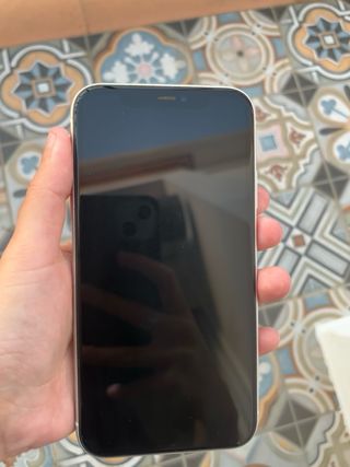 iPhone 11 64GB Bianco - Batteria 81%