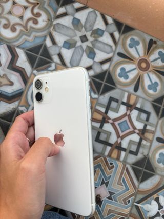 iPhone 11 64GB Bianco - Batteria 81%