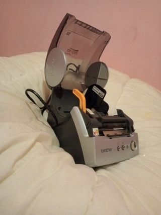 Impresora de etiquetas Brother QL-550