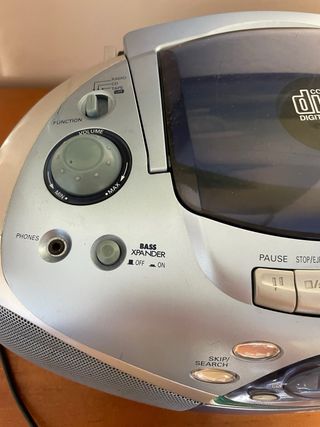 Radio CD Cassette Sanyo MCD ZX350F Boombox