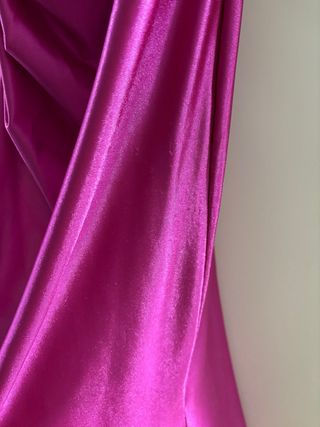 Vestido largo rosa con abertura