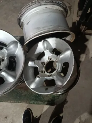 Llantas Toyota o Mitsubishi 4x4