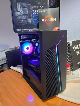 PC Gaming Ryzen 5 5600 RX 6600 16GB RAM SSD 512GB