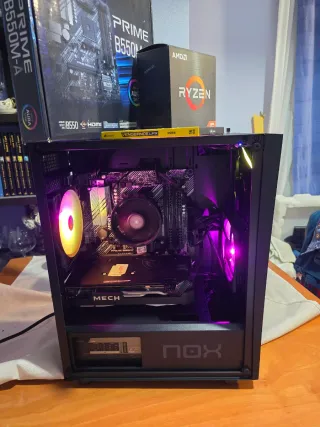 PC Gaming Ryzen 5 5600 RX 6600 16GB RAM SSD 512GB