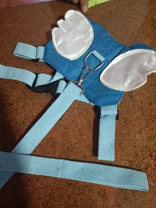 Arnés de seguridad para bebé con alas