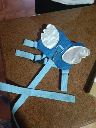 Arnés de seguridad para bebé con alas