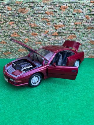 BMW 850i – Escala 1:18 – Maisto