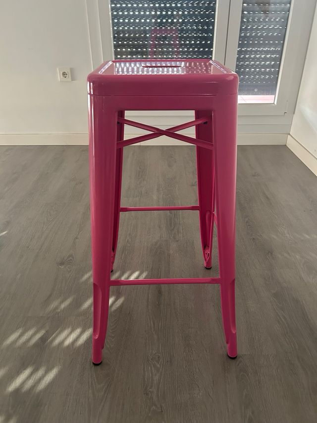 Taburete Metálico Rosa