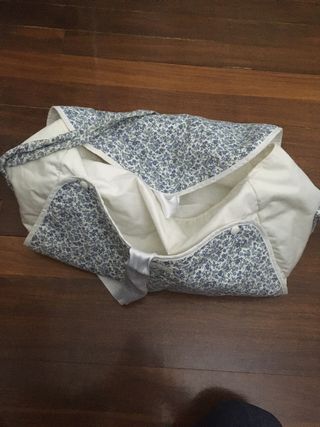Borsa per bebè con fasciatoio floreale