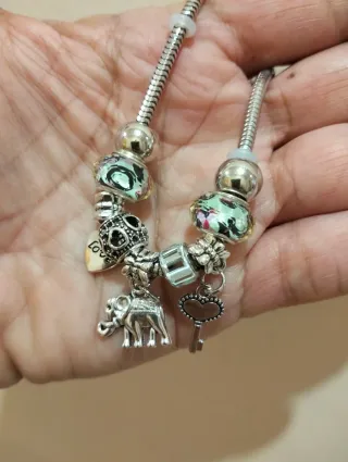 Pulsera mujer con dijes de elefante, llave y coraz
