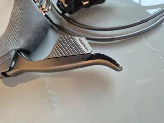 Manetas y Frenos SRAM Rival AXS