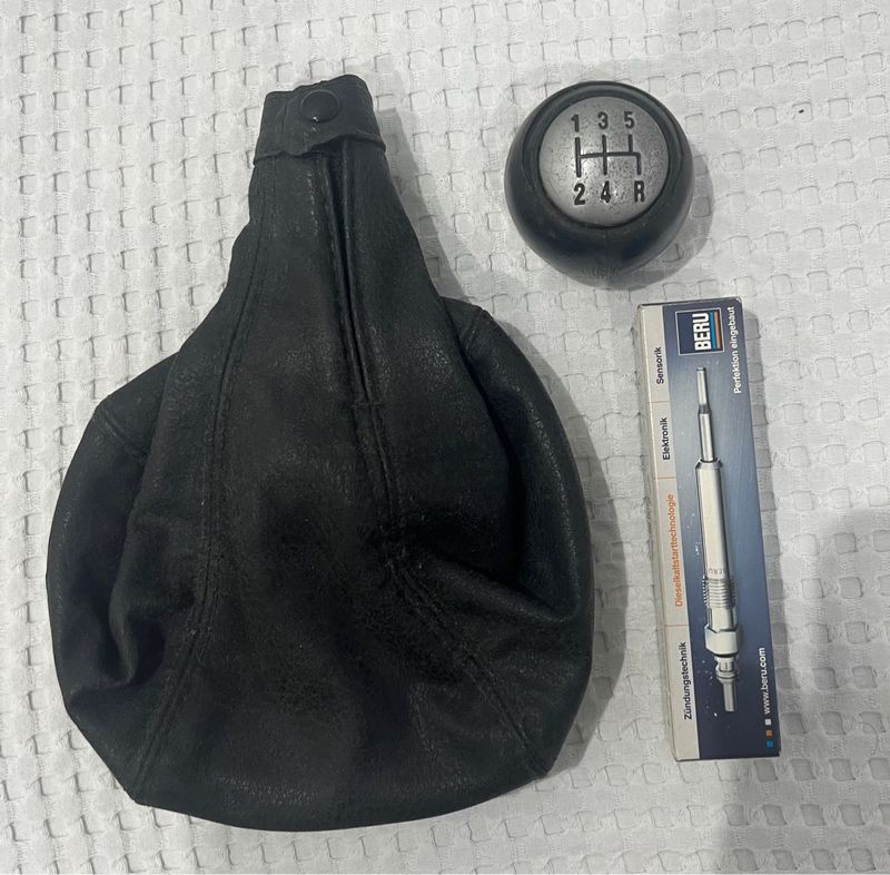FUNDA, POMO Y CALENTADOR DE ALFA ROMEO 147 (2005) - foto 1